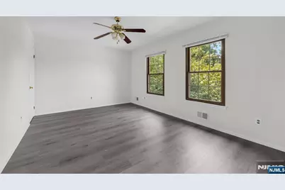 25 Driscoll Court, North Brunswick Township, NJ 08902 - Photo 15