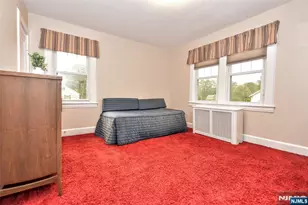255 Pearsall Ave, Ridgewood, NJ 07450 - Photo 25
