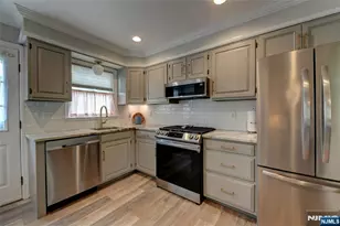 51 Hopper Ave, Pequannock Township, NJ 07444 - Photo 19