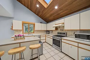 4 Sky Top Dr, Denville, NJ 07834 - Photo 21