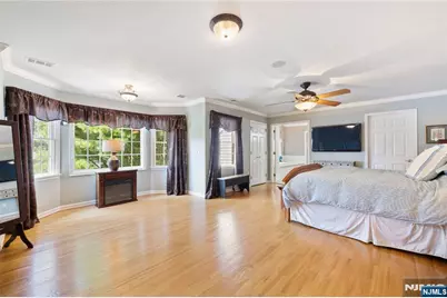5 Sun Valley Way, Washington Township, NJ 07853 - Photo 15