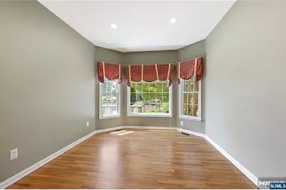 5 Sun Valley Way, Washington Township, NJ 07853 - Photo 11