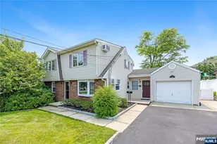 182 Coombs Dr, Paramus, NJ 07652 - Photo 5