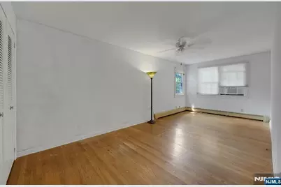 51 Laurel Drive, Wayne, NJ 07470 - Photo 19
