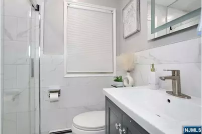 212 Washington Avenue, Elmwood Park, NJ 07407 - Photo 13