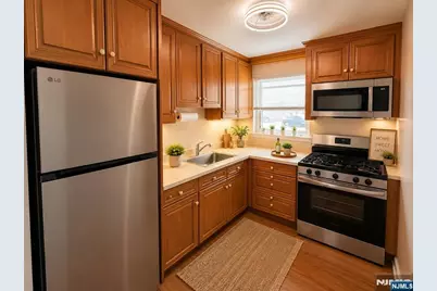 473 Blanchard Terrace 17 #17, Hackensack, NJ 07601 - Photo 3