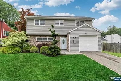 81 Summit Avenue, Butler, NJ 07405 - Photo 1