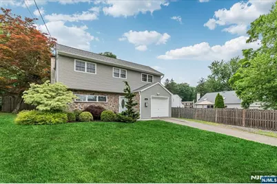 81 Summit Avenue, Butler, NJ 07405 - Photo 23