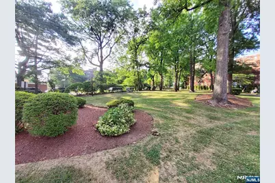 2330 Linwood Avenue 2D #2D, Fort Lee, NJ 07024 - Photo 17