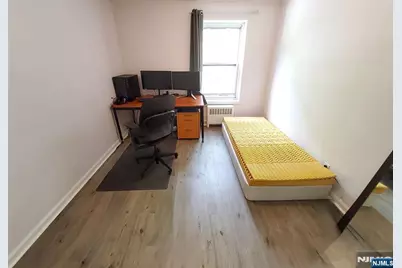 2330 Linwood Avenue 2D #2D, Fort Lee, NJ 07024 - Photo 11