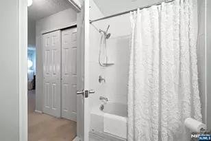 1204 Sycamore Ln, Mahwah, NJ 07430 - Photo 9