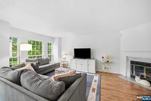 1204 Sycamore Ln, Mahwah, NJ 07430 - Photo 5