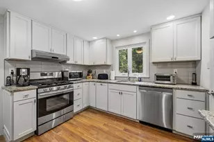 136 Grand Ave, Park Ridge, NJ 07656 - Photo 9