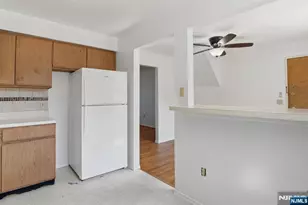 1121 Valley Road A, Wayne, NJ 07470 - Photo 5
