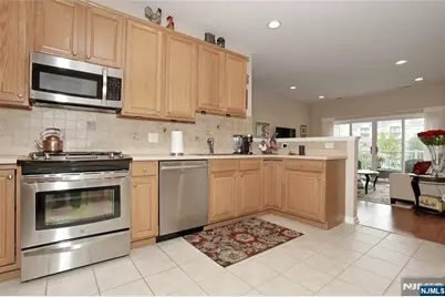 8107 Warrens Way, Wanaque, NJ 07465 - Photo 15