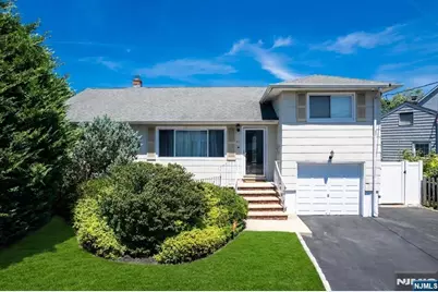 44 Lorrie Lane, Clifton, NJ 07012 - Photo 1