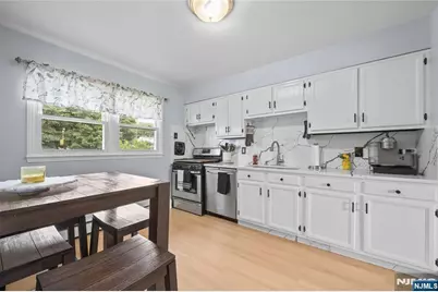 44 Parkway Avenue, Clifton, NJ 07011 - Photo 7