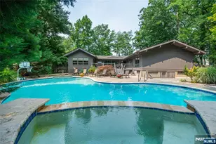10 Reed Ct, Wayne, NJ 07470 - Photo 35
