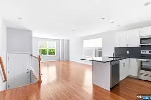 295 N 10th St, Newark, NJ 07107 - Photo 9