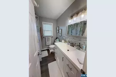 92 Phillips Avenue, South Hackensack Township, NJ 07606 - Photo 11
