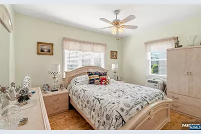 92 Phillips Avenue, South Hackensack Township, NJ 07606 - Photo 9