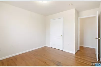17 Chester Avenue, Newark, NJ 07104 - Photo 11