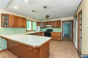 197 Snake Den Rd, Wanaque, NJ 07465 - Photo 9