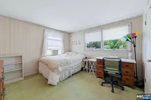 288 Montana St, Paramus, NJ 07652 - Photo 15