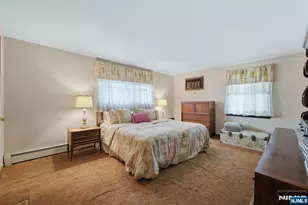 288 Montana St, Paramus, NJ 07652 - Photo 11