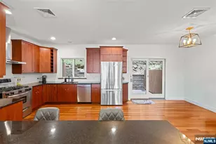 7 Oakdene Terrace 7, Edgewater, NJ 07020 - Photo 13