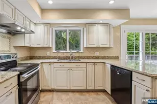 39 Maple Ave, Demarest, NJ 07627 - Photo 15