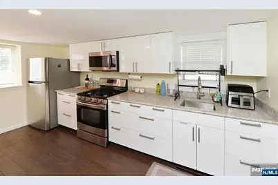 115 Marshall Avenue, Little Ferry, NJ 07643 - Photo 21
