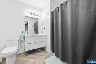 142 Charles Street 403, Jersey City, NJ 07307 - Photo 9