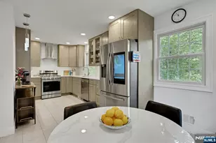 9 Brookstone Cir, Parsippany, NJ 07950 - Photo 21