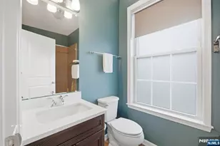 141 Roosevelt Dr, Wood Ridge, NJ 07075 - Photo 27