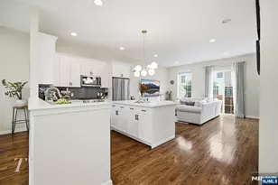 141 Roosevelt Dr, Wood Ridge, NJ 07075 - Photo 3