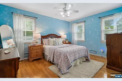 4 Elkin Drive, Livingston, NJ 07039 - Photo 13