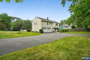 4 Elkin Dr, Livingston, NJ 07039 - Photo 23