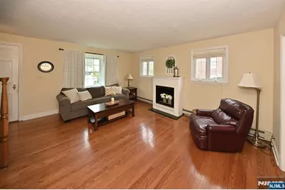 182 Roosevelt Place, Maywood, NJ 07607 - Photo 3