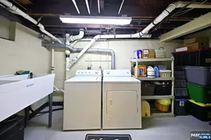 182 Roosevelt Pl, Maywood, NJ 07607 - Photo 17