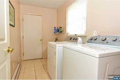 13 Bryan Court, Wayne, NJ 07470 - Photo 15