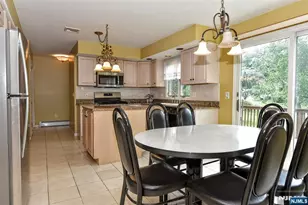 13 Bryan Ct, Wayne, NJ 07470 - Photo 11