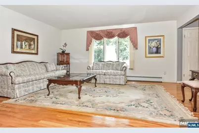 13 Bryan Court, Wayne, NJ 07470 - Photo 7