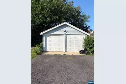 90 Spring Valley Avenue, Hackensack, NJ 07601 - Photo 17