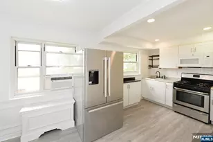 451 Heath Pl 8, Hackensack, NJ 07601 - Photo 9
