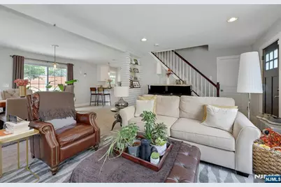15 Lynne Avenue, Hawthorne, NJ 07506 - Photo 7