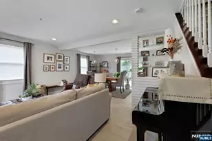 15 Lynne Ave, Hawthorne, NJ 07506 - Photo 3
