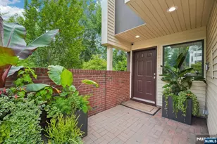 25 Daniel Ct, Ridgewood, NJ 07450 - Photo 3
