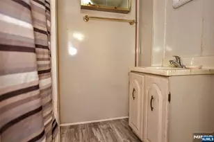 7 Lafayette Pl, Waldwick, NJ 07463 - Photo 27