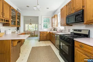305 Mortimer Ave, Rutherford, NJ 07070 - Photo 17
